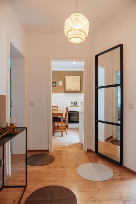 Central-Living Brown - Wifi - Netflix - 5 Pers Essen Buitenkant foto