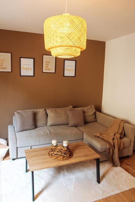 Central-Living Brown - Wifi - Netflix - 5 Pers Essen Buitenkant foto
